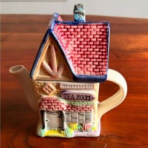 Mini “tea room” tea pot. Very cute!